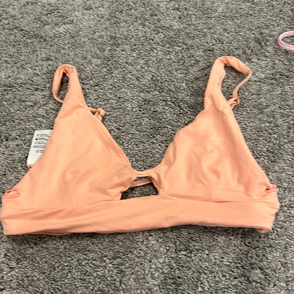 L space bikini top - Picture 1 of 2